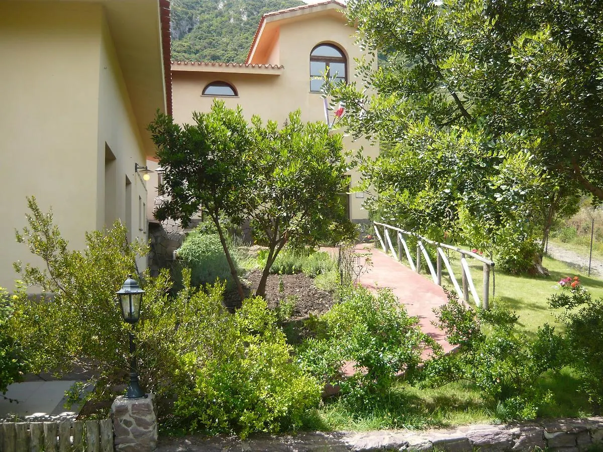 Ostello Su Mannau Fluminimaggiore Hotel